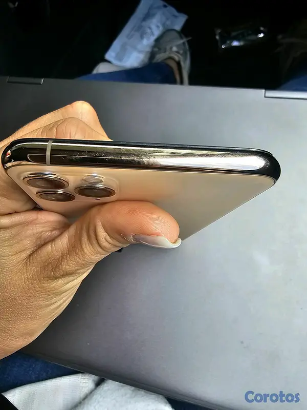 celulares y tabletas - Iphone 11 pro max factory 512gb 81% de batería  8