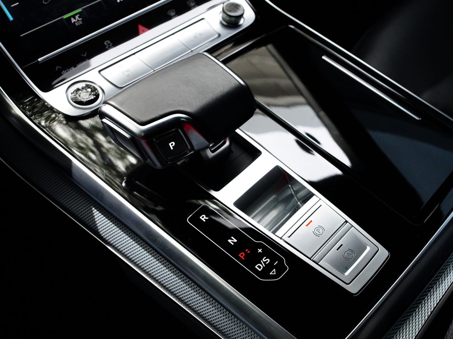 carros - Audi Q8 2021 8