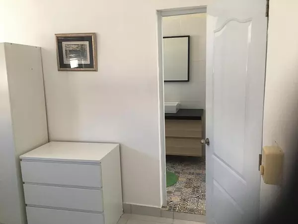 apartamentos -  Apartamento Amueblado de 2 Habitaciones, Av Godoy García, Gazcue 7