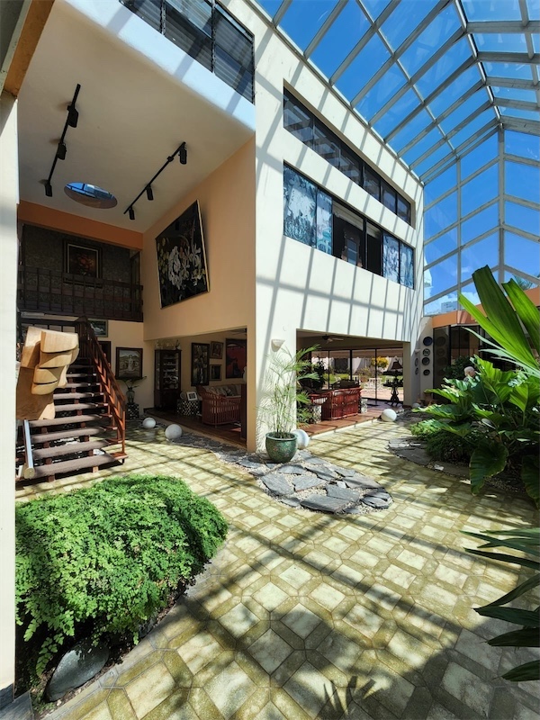 casas - Espectacular Casa/Solar de 2,060 mts² en venta📍Los Cacicazgos Distrito Nacional 5