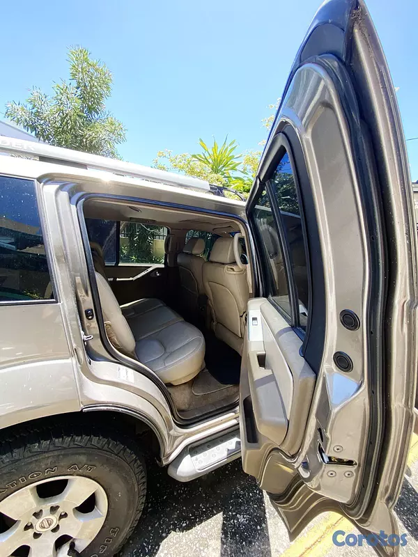 jeepetas y camionetas - Nissan Pathfinder 2005 Marron Version Se 8