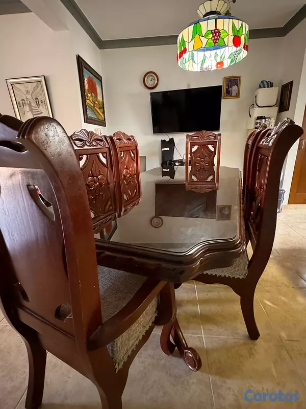 muebles y colchones - Se vende comedor de 6 sillas.  2