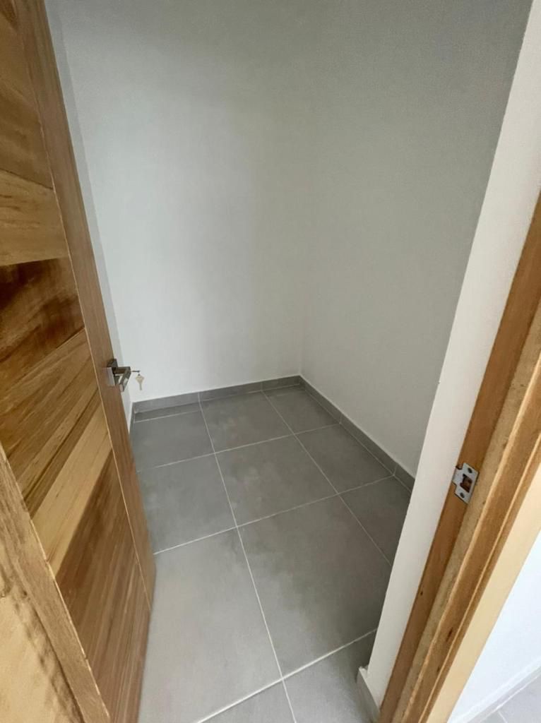 apartamentos - Venta de apartamento ubicado en el exclusivo sector de la Esperilla DN 2