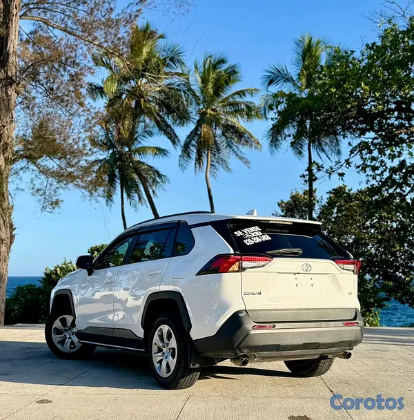 jeepetas y camionetas - Toyota rav4 2021 le 4x4  2