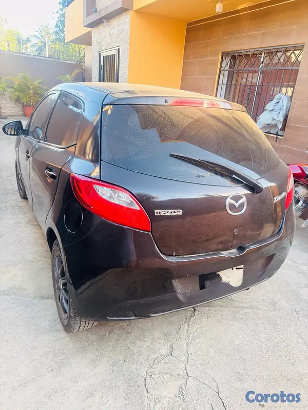 carros - Mazda Demio  2