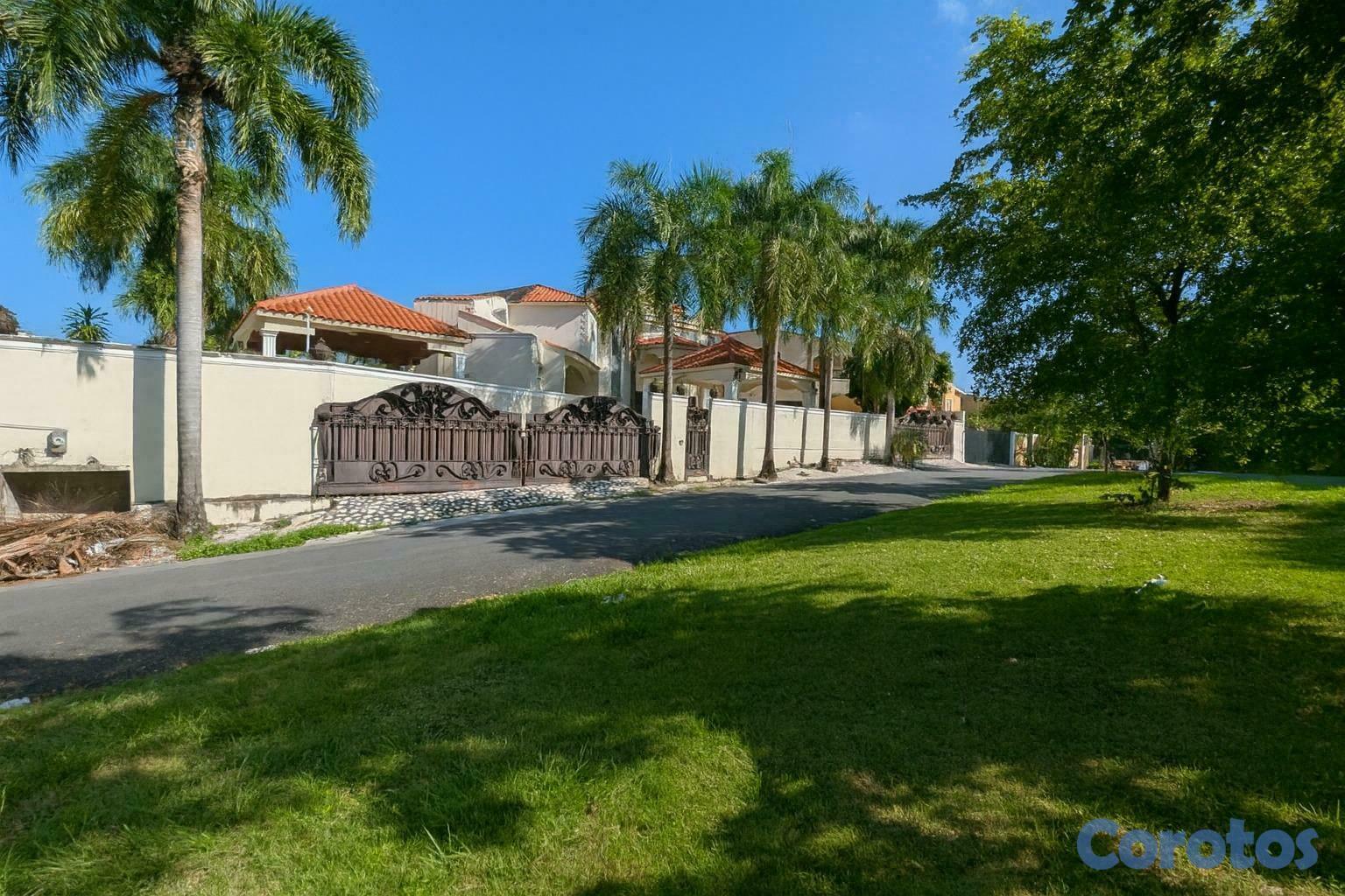 casas - Imponente Mansión de Lujo en Arroyo Hondo Viejo 1