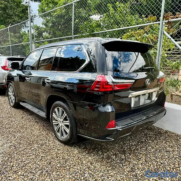 jeepetas y camionetas - lexus LX 570 2017  2