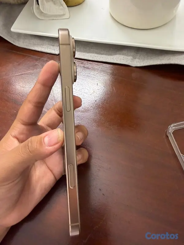 celulares y tabletas - En venta iPhone 16 Pro Max 4
