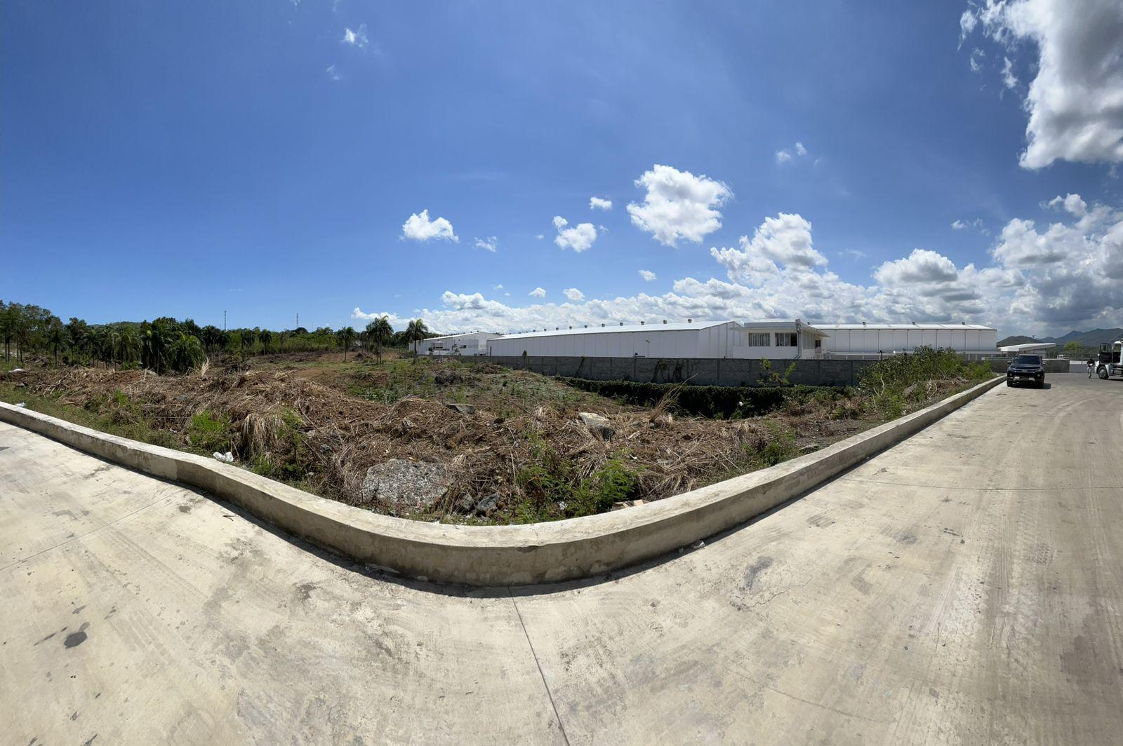 solares y terrenos - Terreno venta Nave industrial Parque Industrial Duarte Santo Domingo 7
