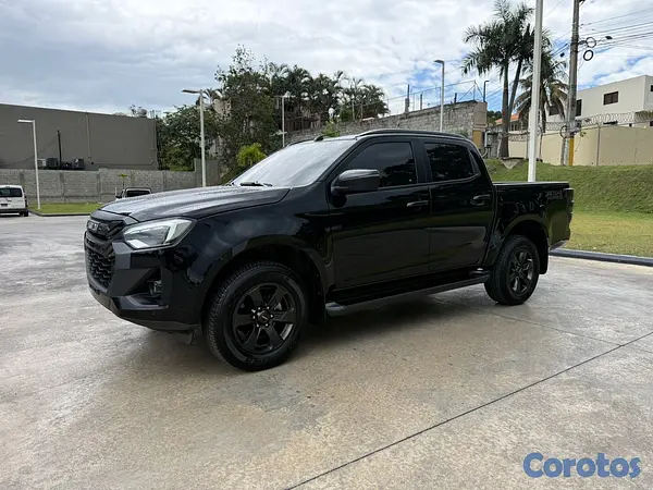 jeepetas y camionetas - 𝐈𝐒𝐔𝐙𝐔 𝐃-𝐌𝐀𝐗 𝟐𝟎𝟐𝟔 𝟒𝐗𝟒 𝐃𝐈𝐄𝐒𝐄𝐋 🐆 2
