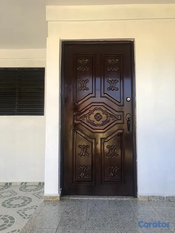casas - 
VENDO CASA EN MOCA
NEGOCIABLE
TÍTULO AL DIA 


 9