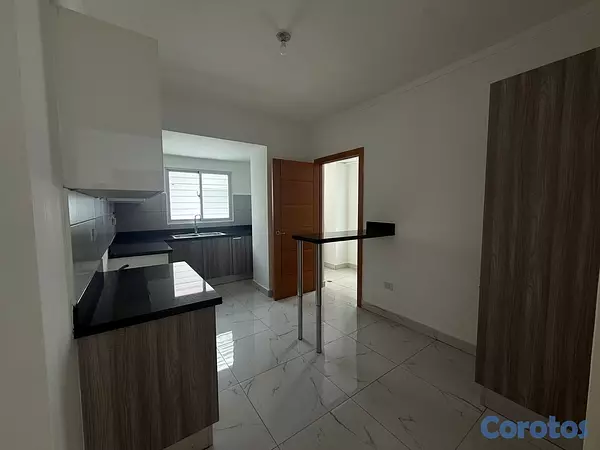apartamentos - vendo en el millón pis 4 tres habitaciones 2.5 baños dos parqueo balcón servicio 12