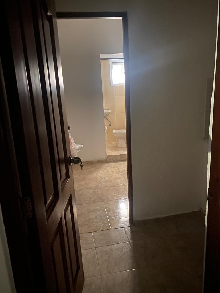 apartamentos - 🏠Apto para alquiler sector Gazcue.
✅2do Piso con ascensor/ torre con seguridad  5