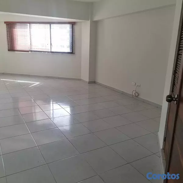 apartamentos - En La Esperilla con Vista al Mar, Amplio apartamento de 350mts 4