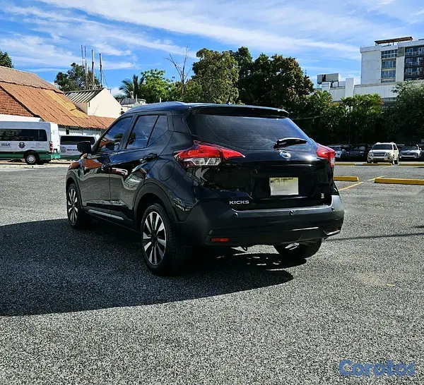 jeepetas y camionetas - NISSAN KICKS 2018 4