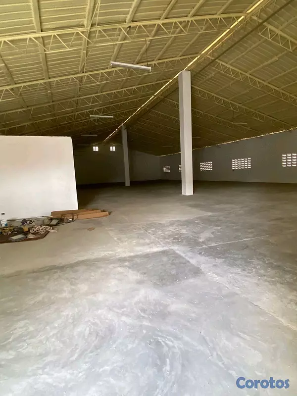 oficinas y locales comerciales - Alquilo Nave en la Luperón  3