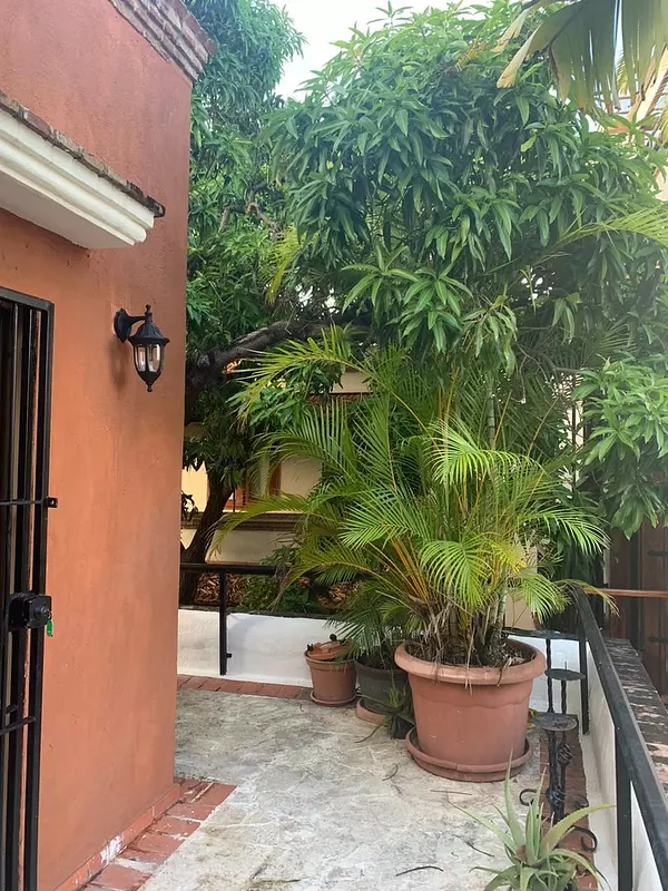 apartamentos - Se alquila apartaestudio amueblado en la Zona Colonial 7