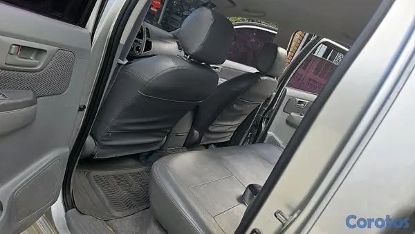 jeepetas y camionetas - Toyota hilux diésel 4x4 8