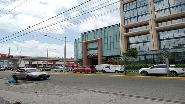 solares y terrenos - Terreno Comercial en Venta en Av. Juan P. Duarte – 2,558 m² 5