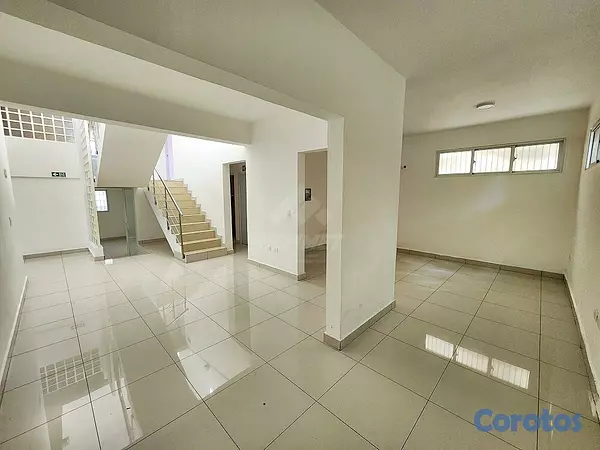oficinas y locales comerciales - EDIFICIO COMERCIAL LOS JARDINES METROPOLITANOS STG 3