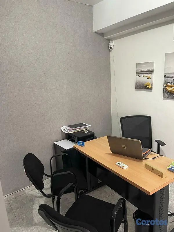 oficinas y locales comerciales - Se renta oficina en plaza Royal 4