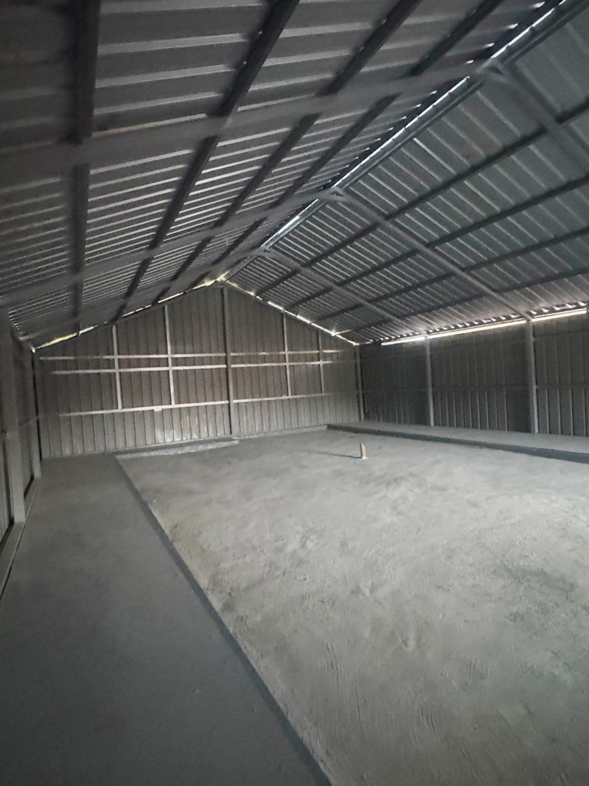 oficinas y locales comerciales - Alquiler local tipo Nave en Alma Rosa 1