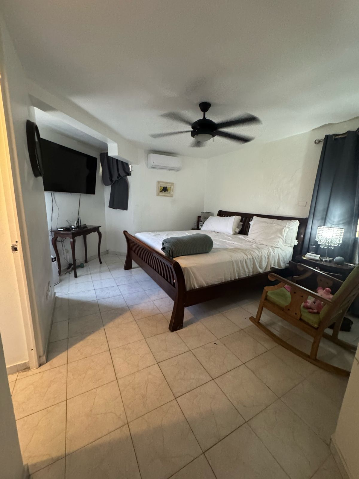casas - ALQUILO Casa Para Fines Comercial en Viejo Arroyo Hondo
Código: PD443 1