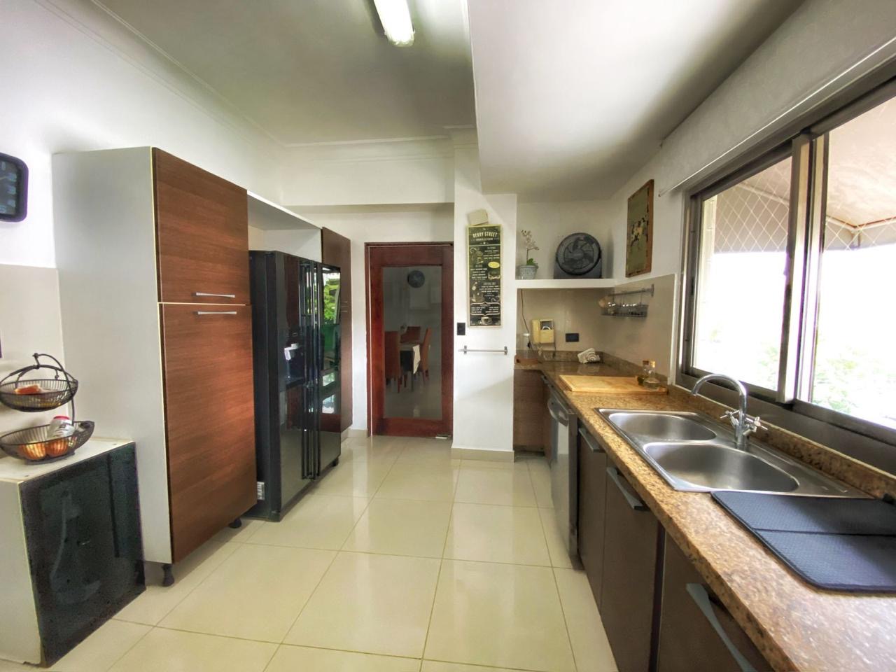 apartamentos - Vendo apartamento en los cacicazgos tres hab con b 6