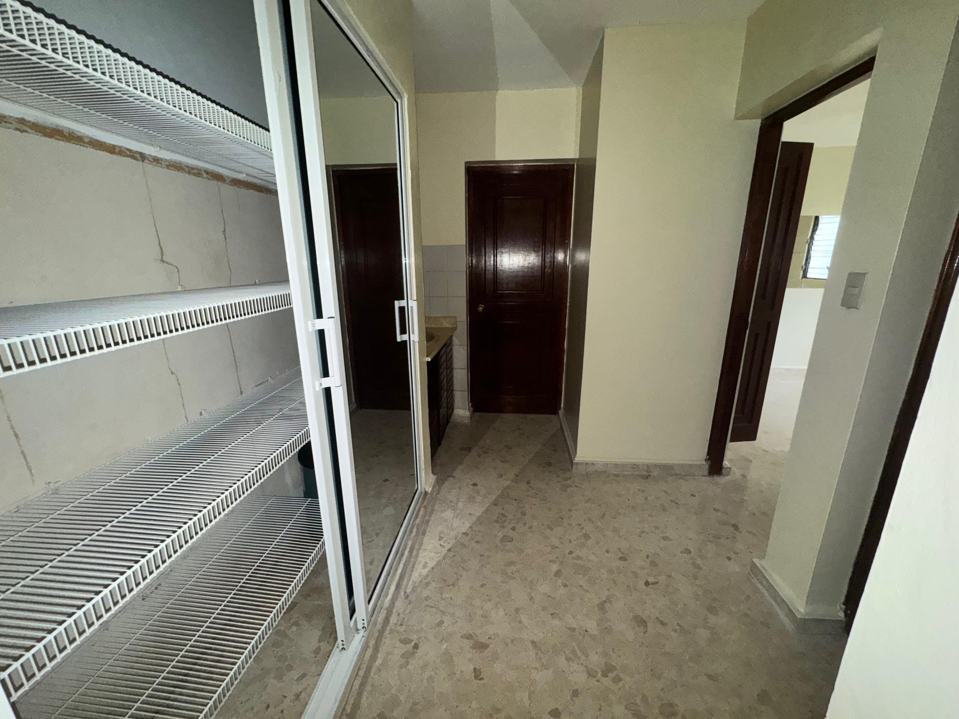 apartamentos - Alquilo apartamento clásico en Piantini 1
