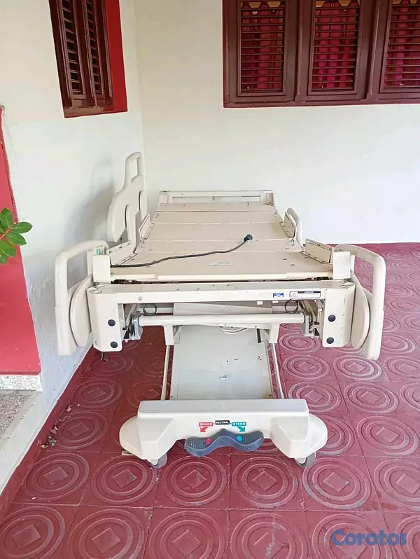 Salud y Equipamiento Médico - Cama de Posición CHG Spirit  4