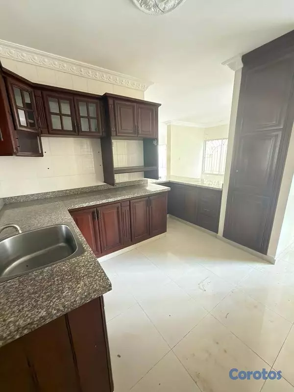 casas - vendo casa amplia de 3 habitaciones en vista hermosa  6