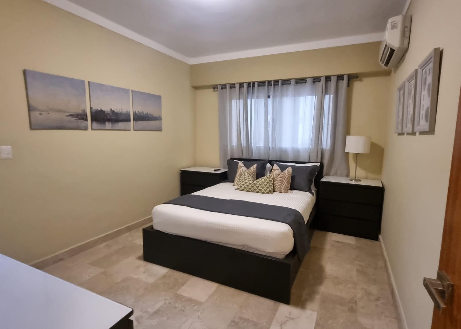 apartamentos - Alquilo Apartamento Amueblado En Piantini Sin Inte 2