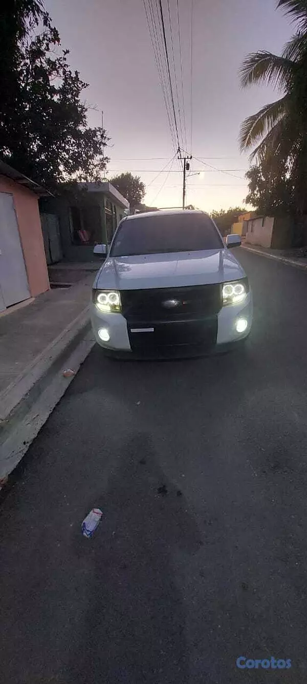 jeepetas y camionetas - Ford Escape 2009 + Sistema Antirrobo (GPS) 6