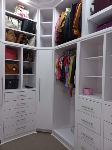 muebles y colchones - Walking closet en madera 2