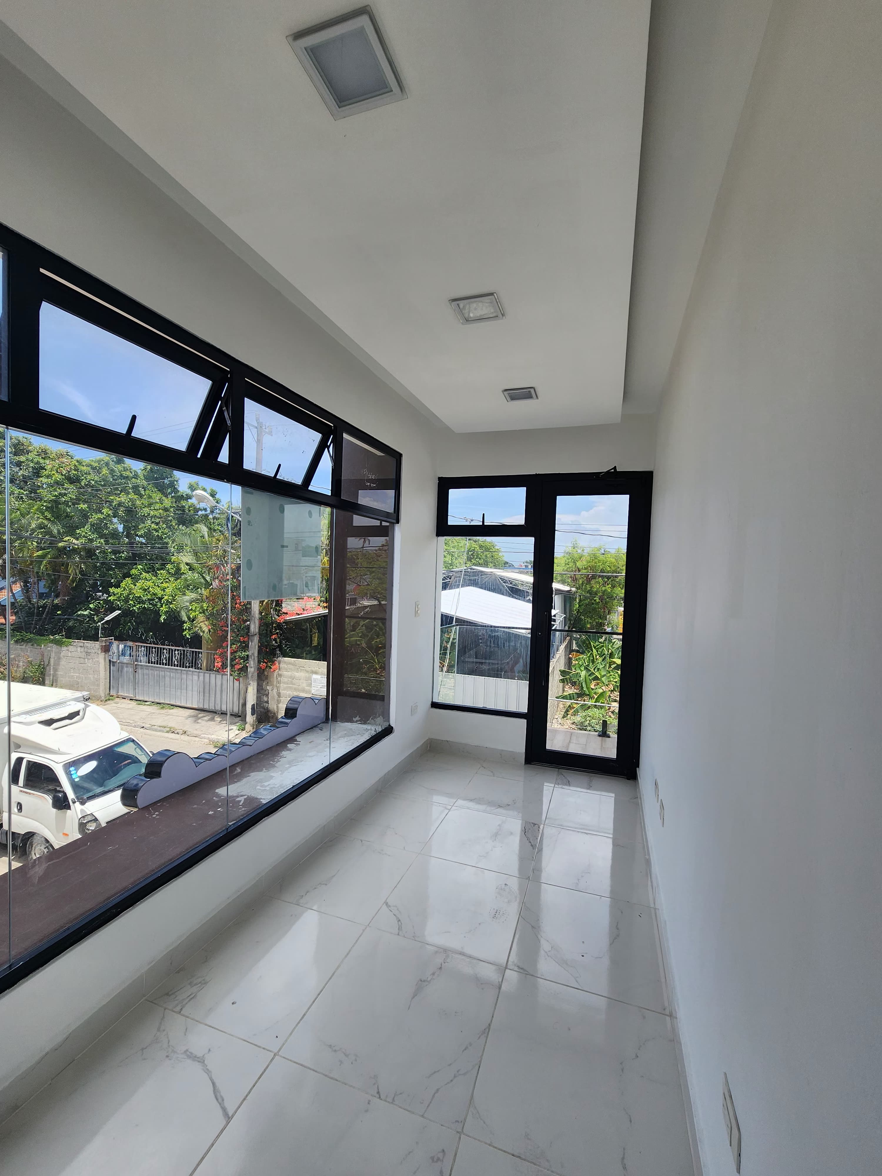 oficinas y locales comerciales - 🏢 Local Comercial en Segundo Nivel – 