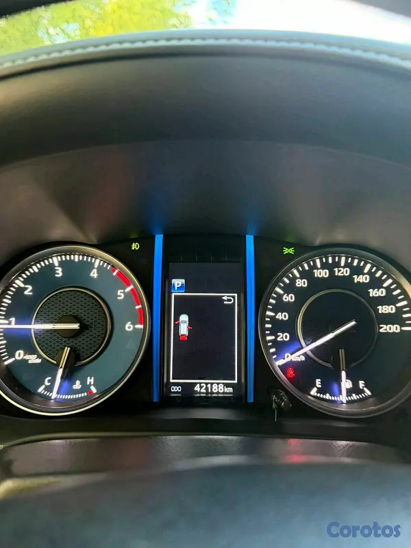 jeepetas y camionetas - Toyota fortuner 2022 7