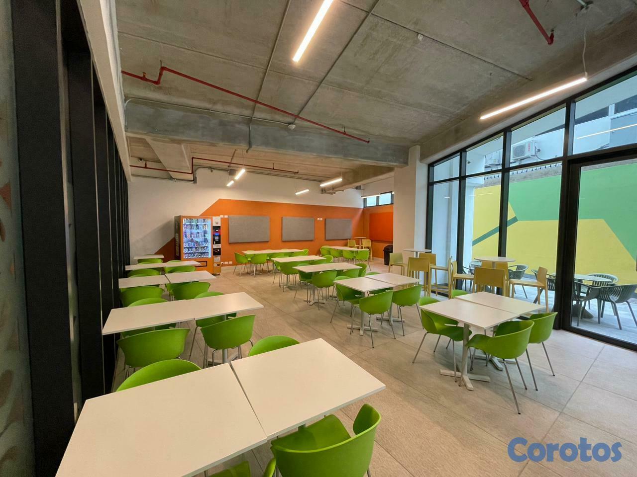 oficinas y locales comerciales - Oficina en alquiler Piantini TORRE empresarial de Lujo, piso alto 45 Mts 9