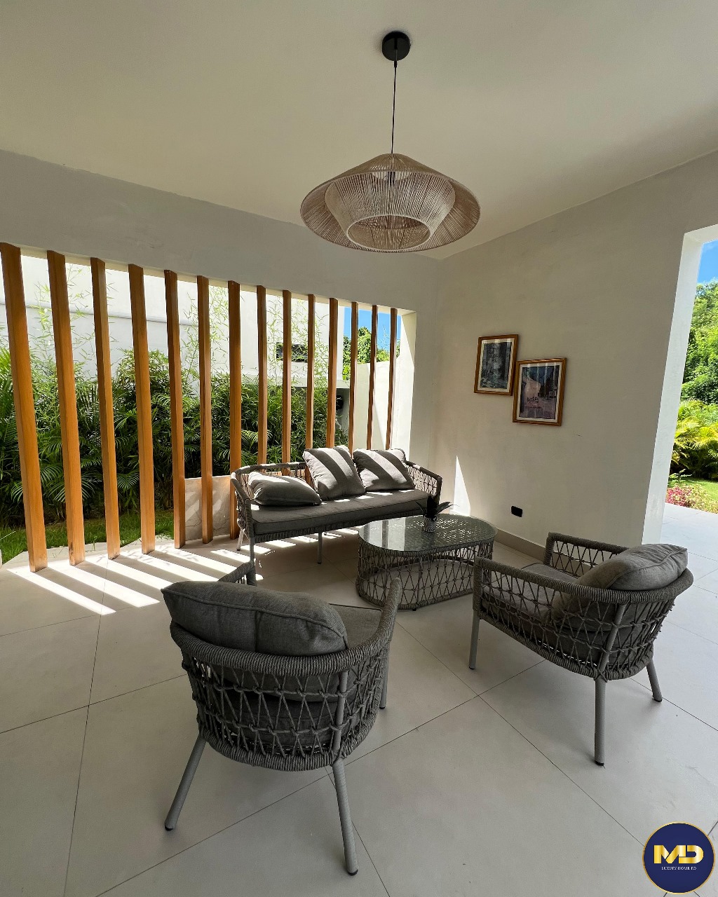casas vacacionales y villas - Se Vende Villa Amueblada con piscina y terraza ubicada en Playa Nueva Romana  7