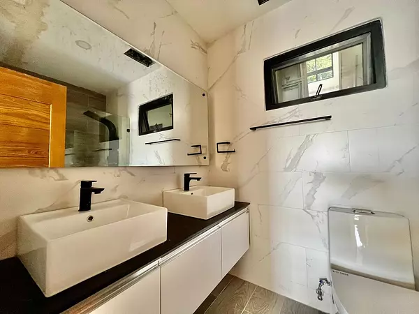 apartamentos - Segundo piso con terraza, Los Cacicazgos, Distrito Nacional (Gerson) 9