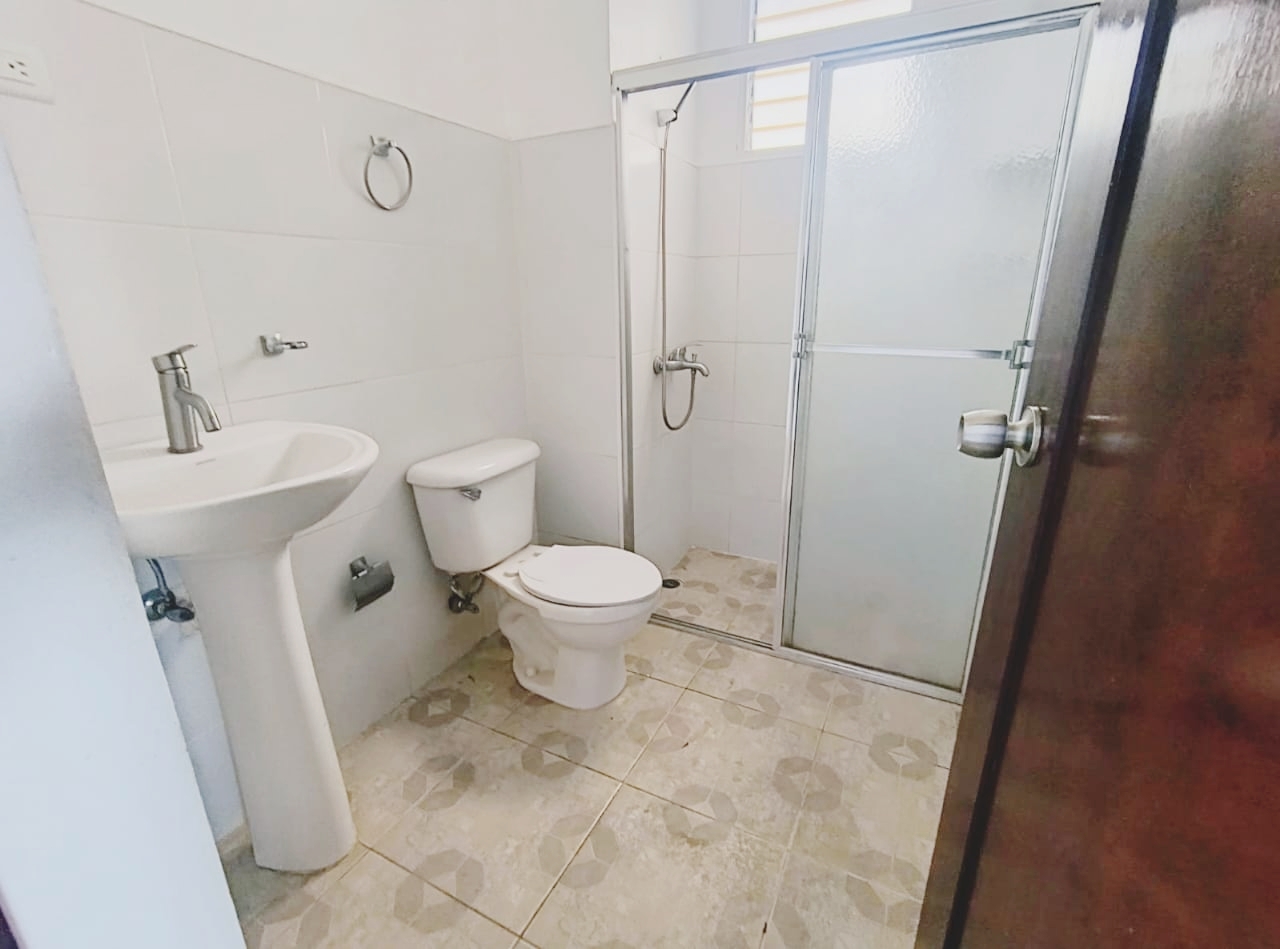 apartamentos - Se Vende Apartamento próximo a la Av. Yapur Dumit (Cuarto Nivel) de 85 mts.  5