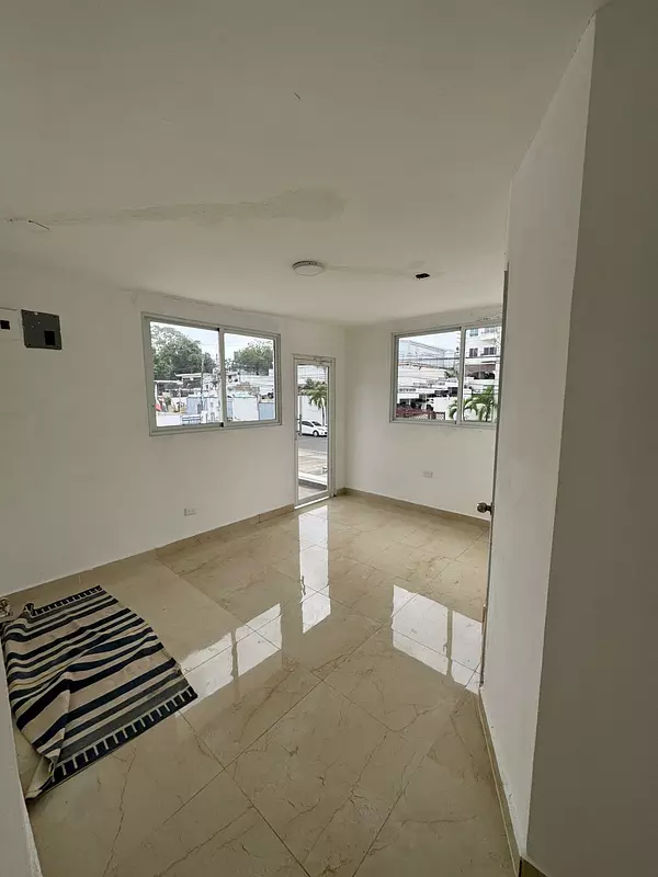 oficinas y locales comerciales - Alquilo local para Dealer  7
