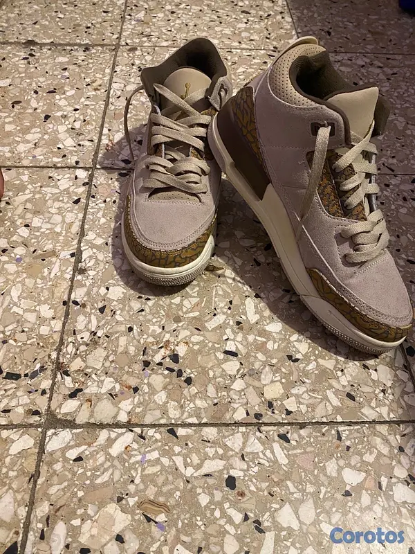 zapatos unisex - tenis Jordan  4