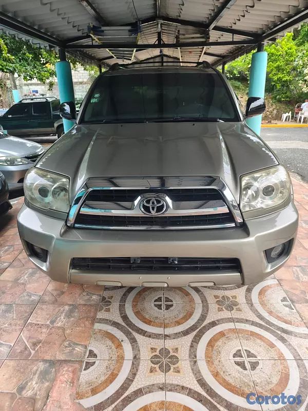 jeepetas y camionetas - Toyota runner  5