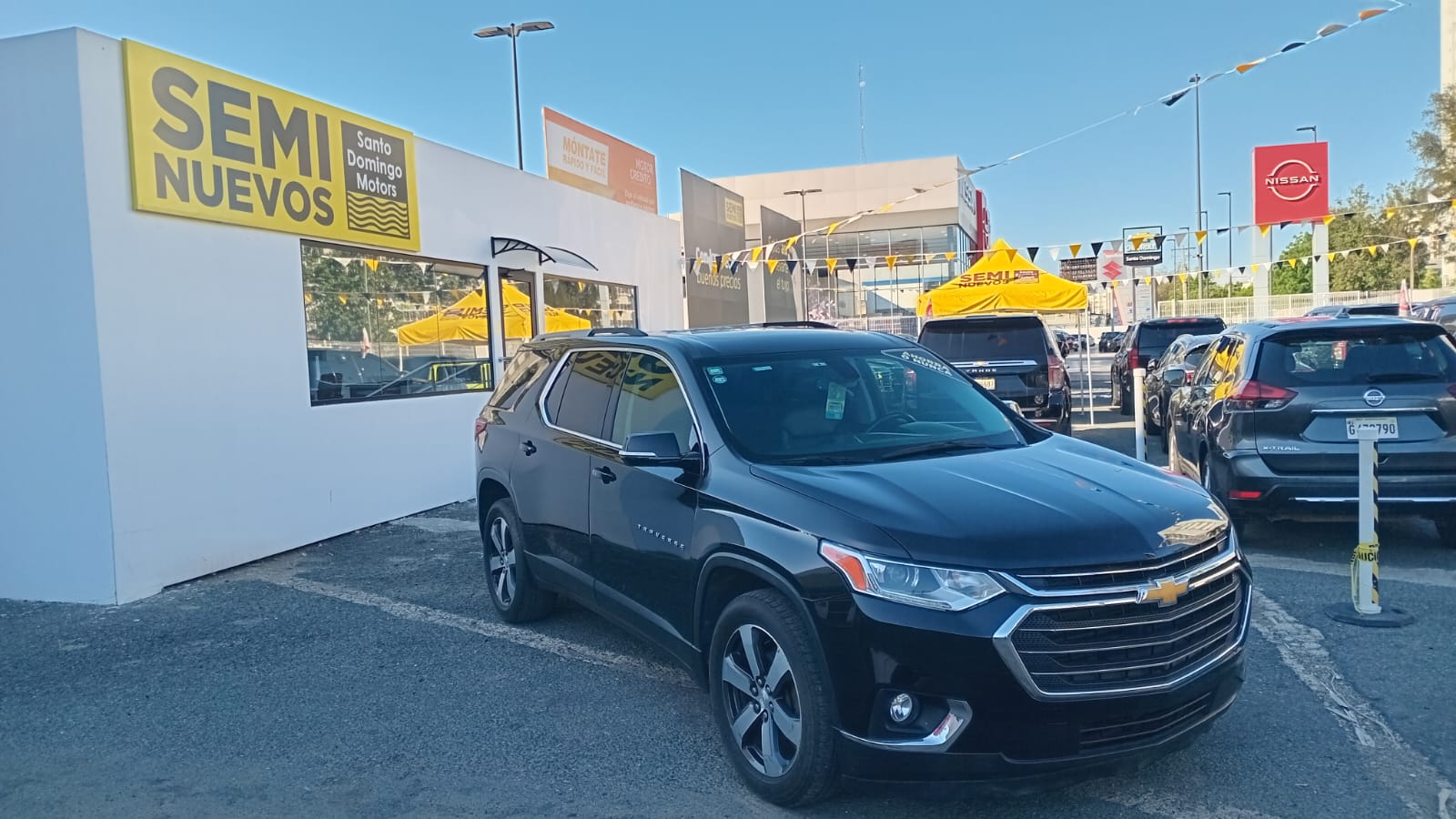 jeepetas y camionetas - CHEVROLOET TRAVERSE LT 2018 2