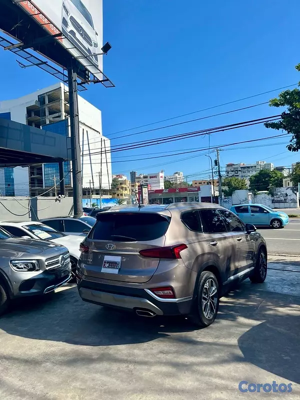 jeepetas y camionetas - Hyundai Santa Fe 2020 6