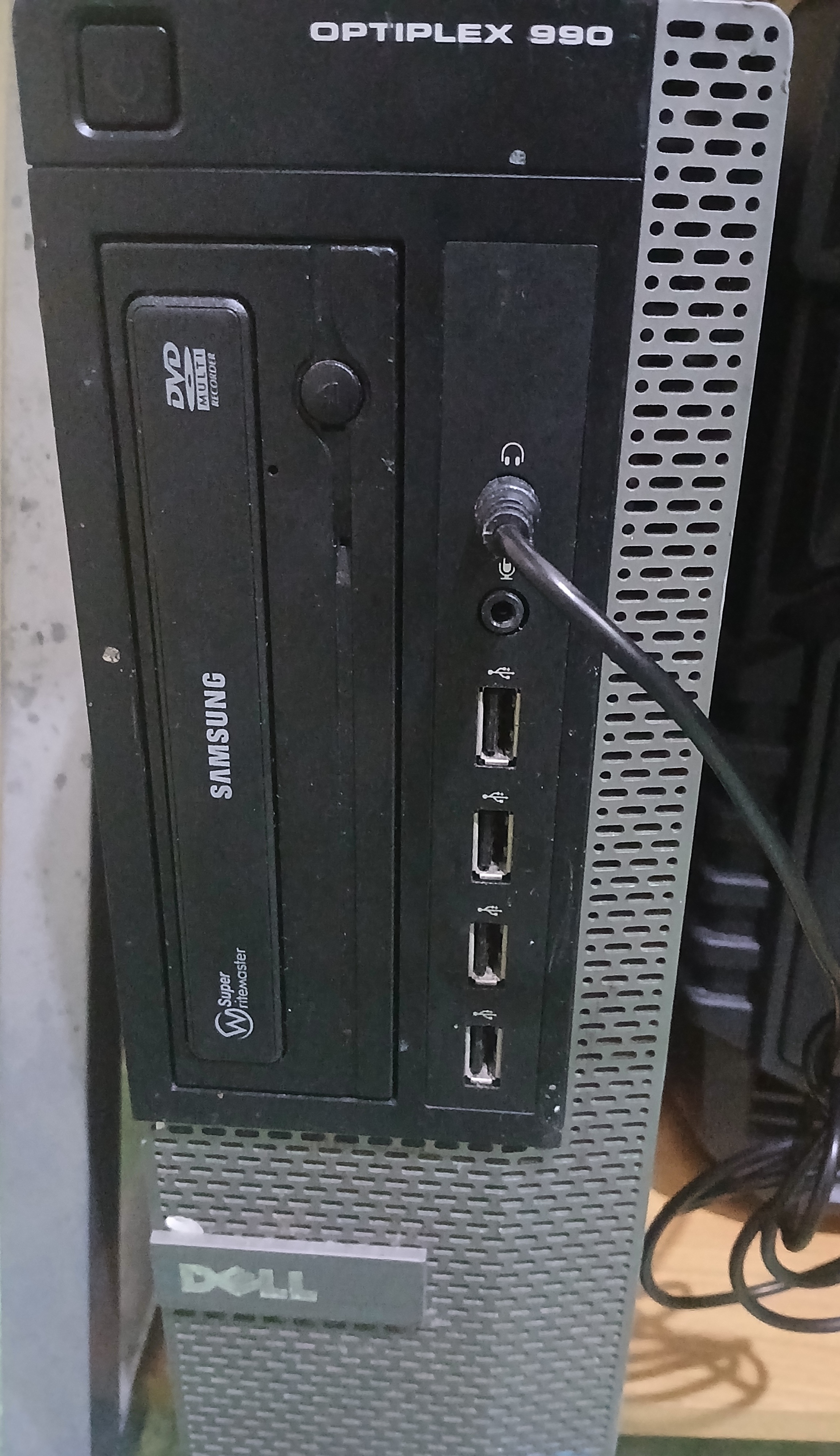 computadoras y laptops - PC. Dell i7,  990, 500 GB, 8 DE RAM 3