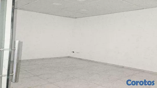 oficinas y locales comerciales - Oficina en alquiler en Evaristo Morales 7