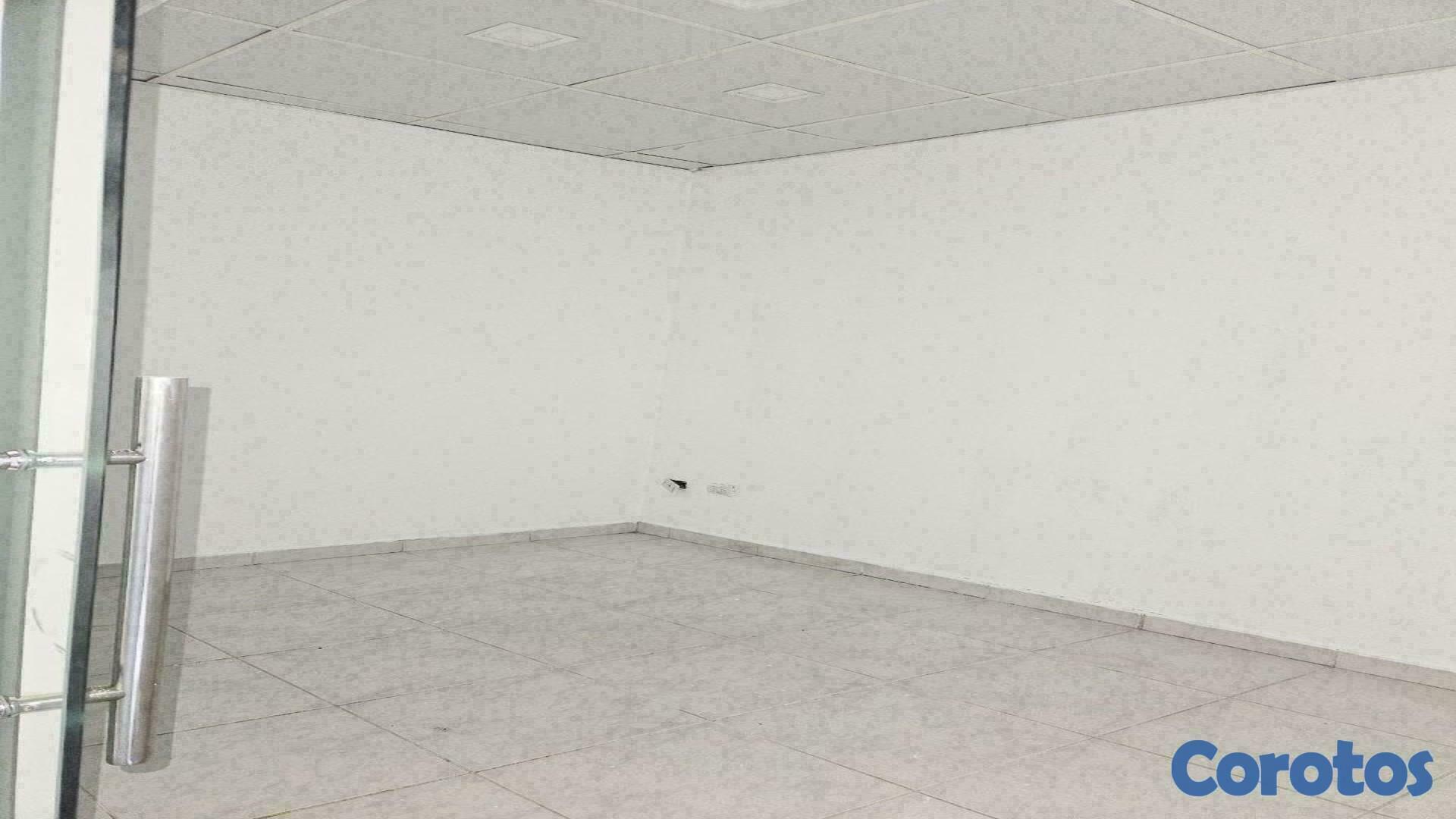 oficinas y locales comerciales - Oficina en alquiler en Evaristo Morales 7