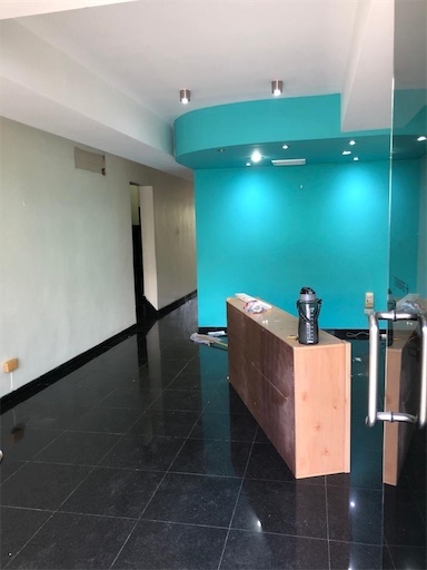 oficinas y locales comerciales - Amplio local en Naco 683 m 2