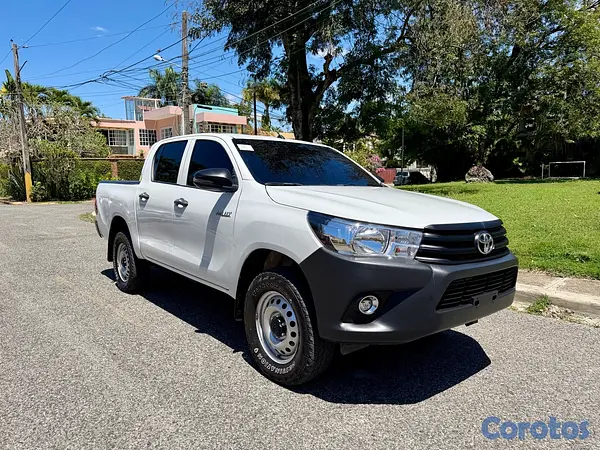 jeepetas y camionetas - Toyota Hilux  12